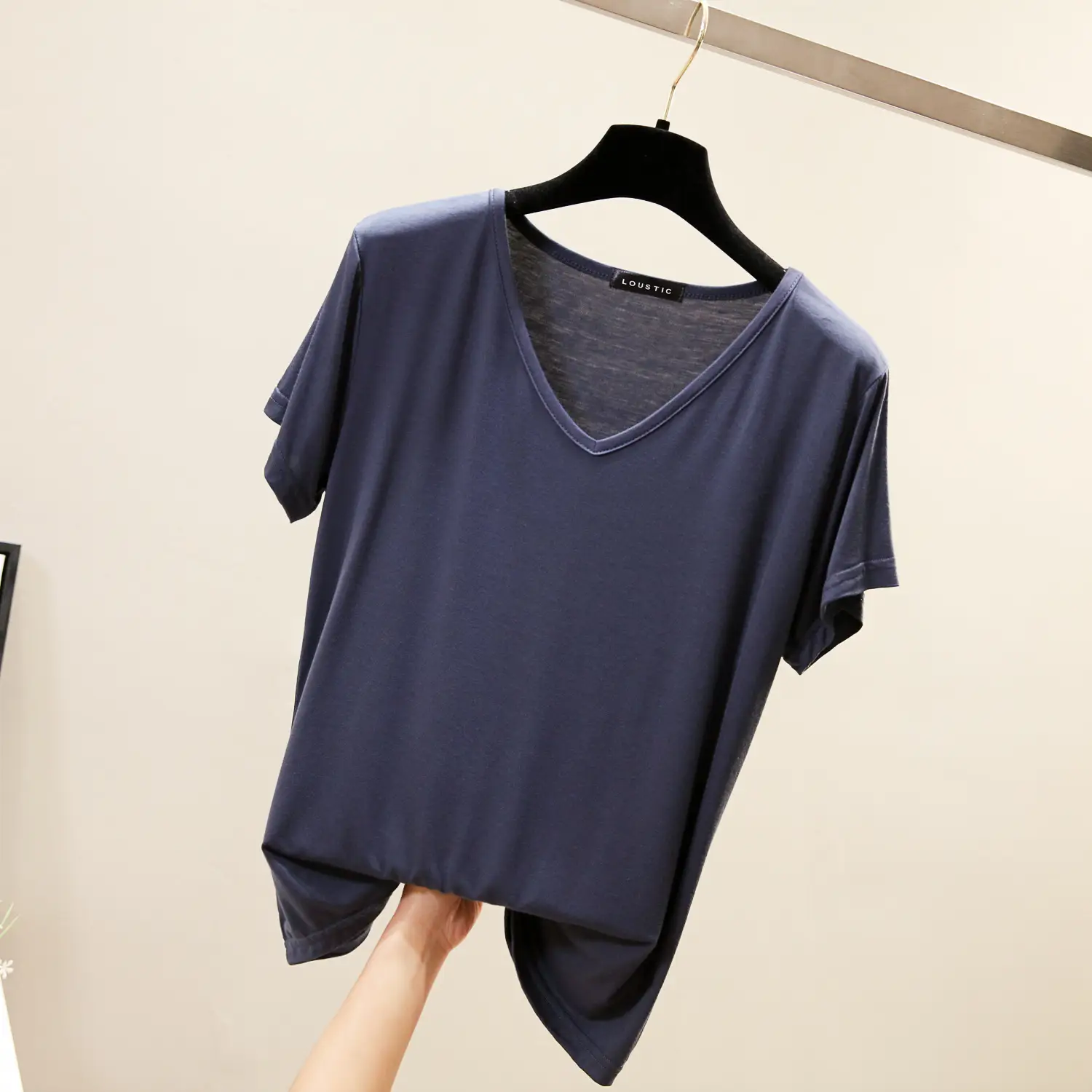 Black V-Neck Loose T-Shirt for Women Plus Size - Image 6