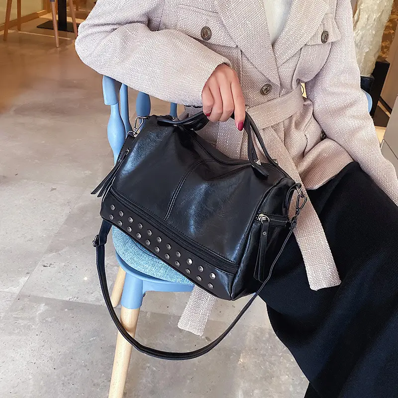 Black Leather Shoulder Bag with Detachable Strap - Image 8