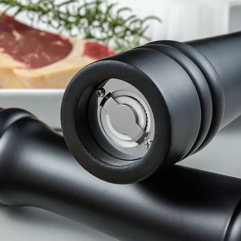Black Manual Pepper Grinder with Ceramic Core - Image 4