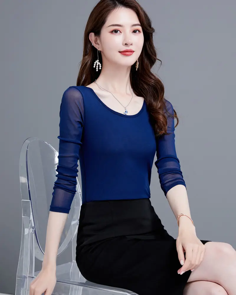 Elegant Women's White Long Sleeve T-Shirt with Glitter Silk Detail - Image 5