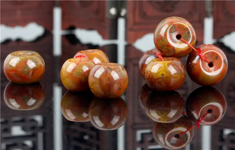Raw South Red Agate Scattered Beads Drum Beads Round — feature 15