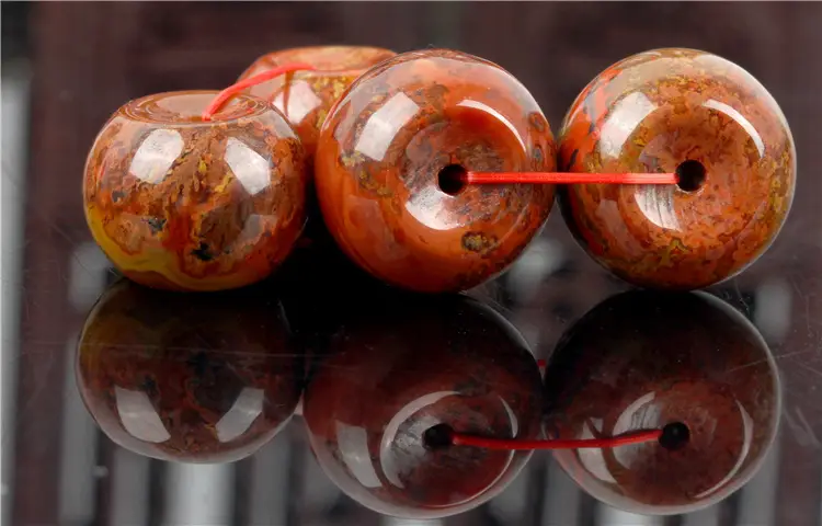 Raw South Red Agate Scattered Beads Drum Beads Round — feature 17