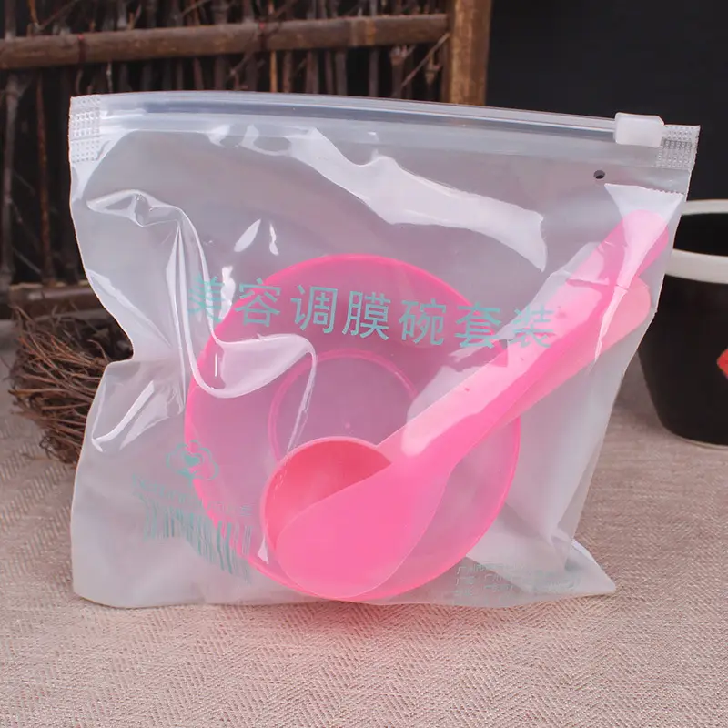 3-Piece Pink Plastic Mask Set for DIY Beauty - Image 5