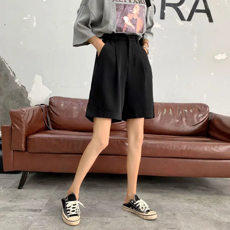 Black Loose Slimming Shorts for Women 2025 — feature 10