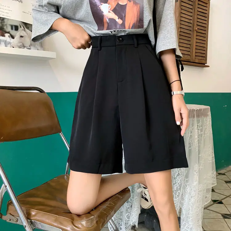 Black Loose Slimming Shorts for Women 2025 — feature 4