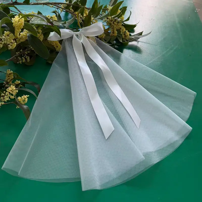 White Travel Bow Veil for Bridal Wear - Image 5