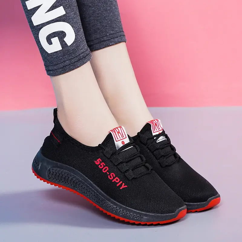 Spring and Autumn Women's White Shoes, Trendy and Versatile Casual Sports Shoes, Breathable Old Beijing Cloth Shoes Wholesale, Breathable and Comfortable