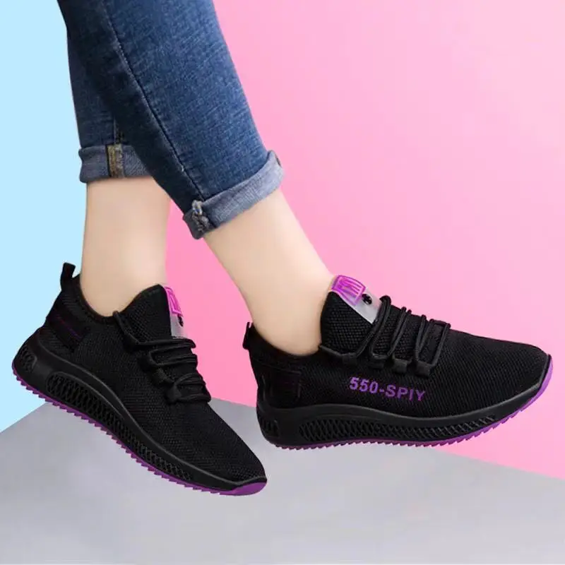 Spring and Autumn Women's White Shoes, Trendy and Versatile Casual Sports Shoes, Breathable Old Beijing Cloth Shoes Wholesale, Breathable and Comfortable
