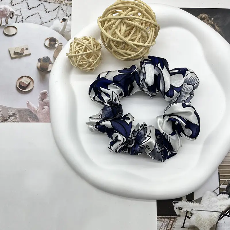 Silk Hair Ring 3.5cm Wide Color Silk Intestinal Ring Mulberry Silk Satin French Vintage Hair Rope Hair Band - Image 3