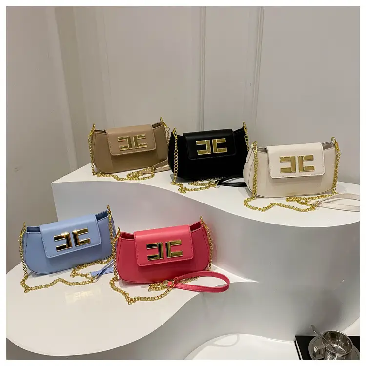 White Chain Shoulder Bag with Gold Embroidery - Image 5