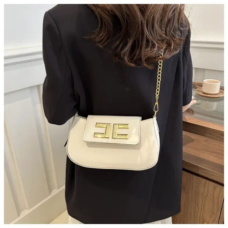White Chain Shoulder Bag with Gold Embroidery — feature 12