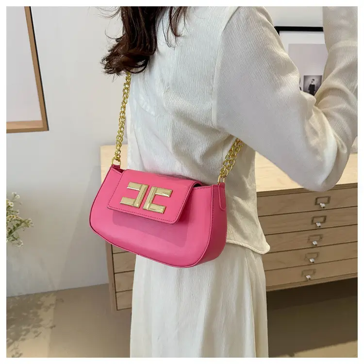 White Chain Shoulder Bag with Gold Embroidery — feature 16