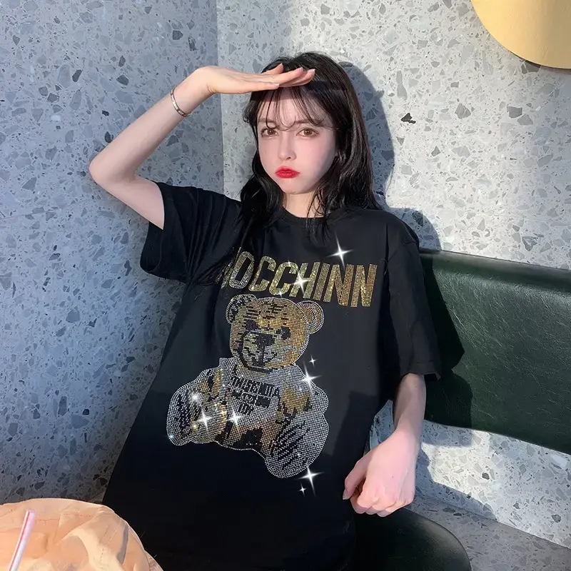 Women's Black Mocchin Bear Print T-Shirt Large — feature 4