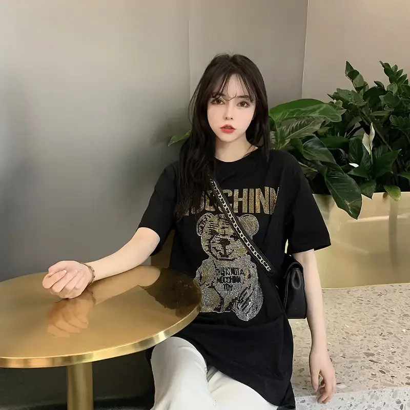 Women's Black Mocchin Bear Print T-Shirt Large — feature 9