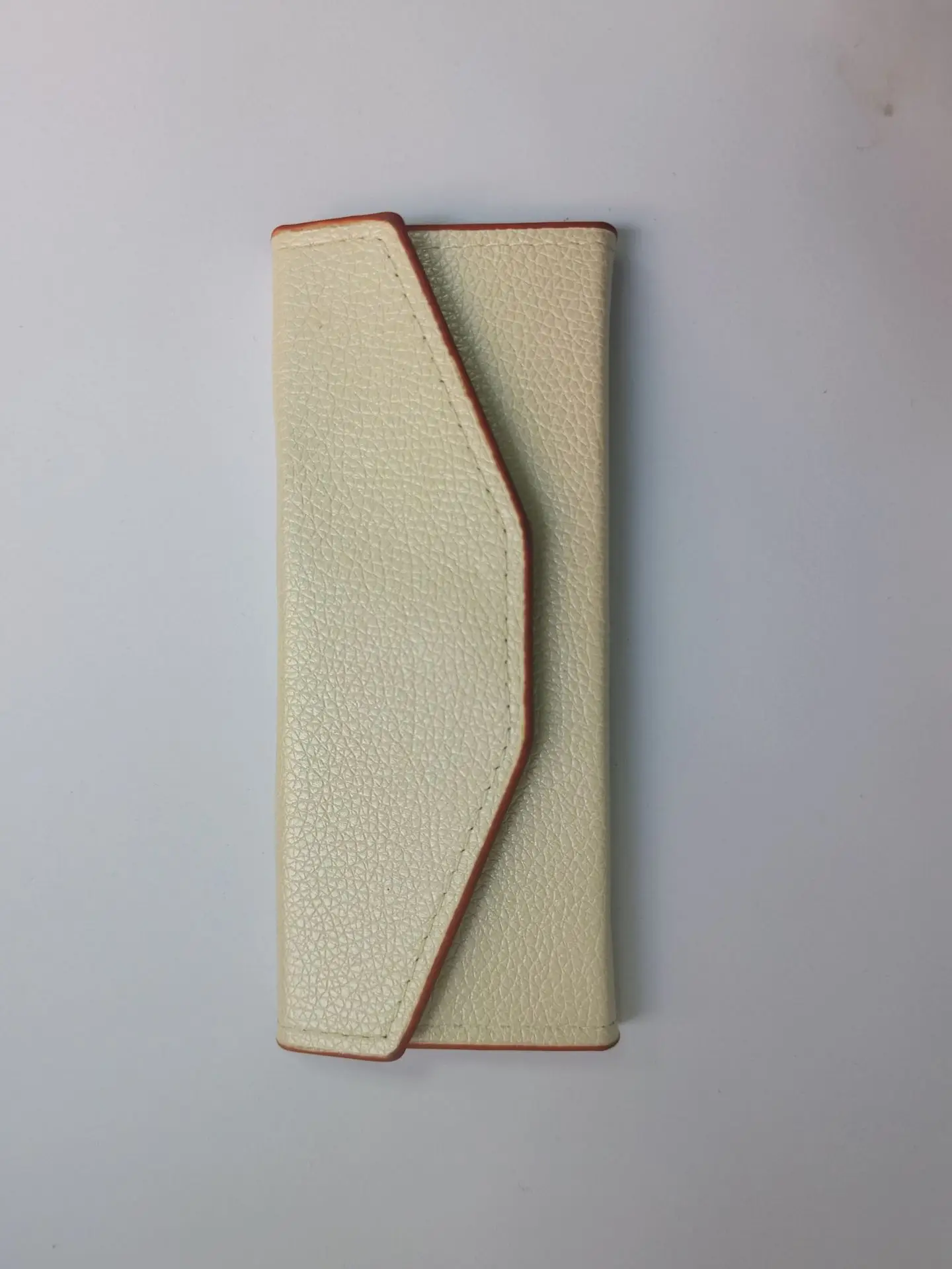 Magnet Storage Bag for Eyelash Beauty Tools - Image 3