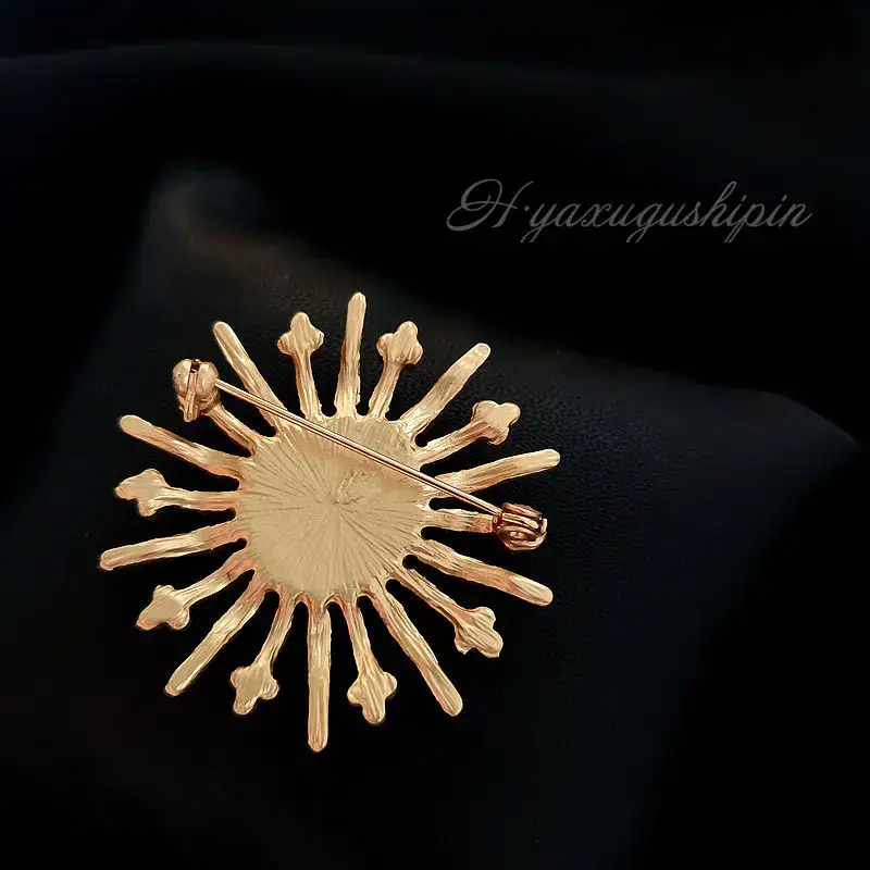 European Retro Baroque Brooch Matte Gold Turquoise — feature 8