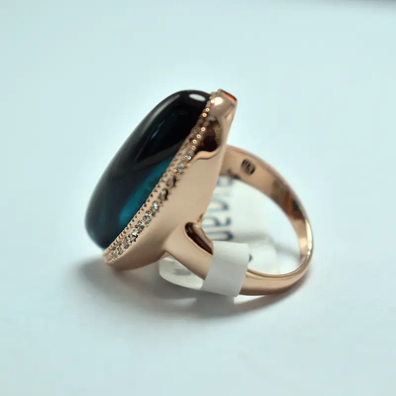 Noble Luxury Emerald Ring with Gold Plated Design