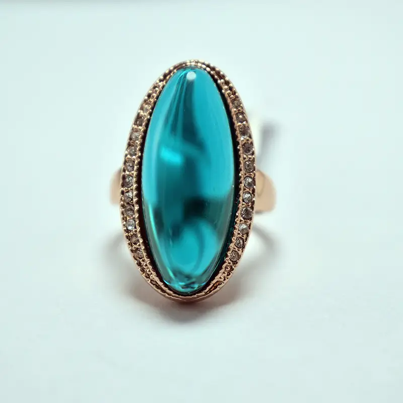 Noble Luxury Emerald Ring with Gold Plated Design — feature 7