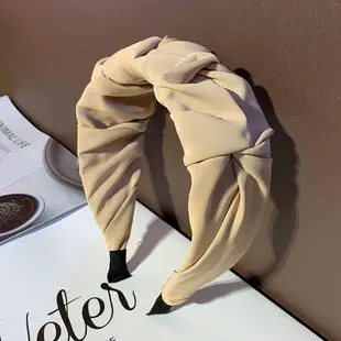 Black Korean Letter Hair Clip with Knotted Design — feature 29