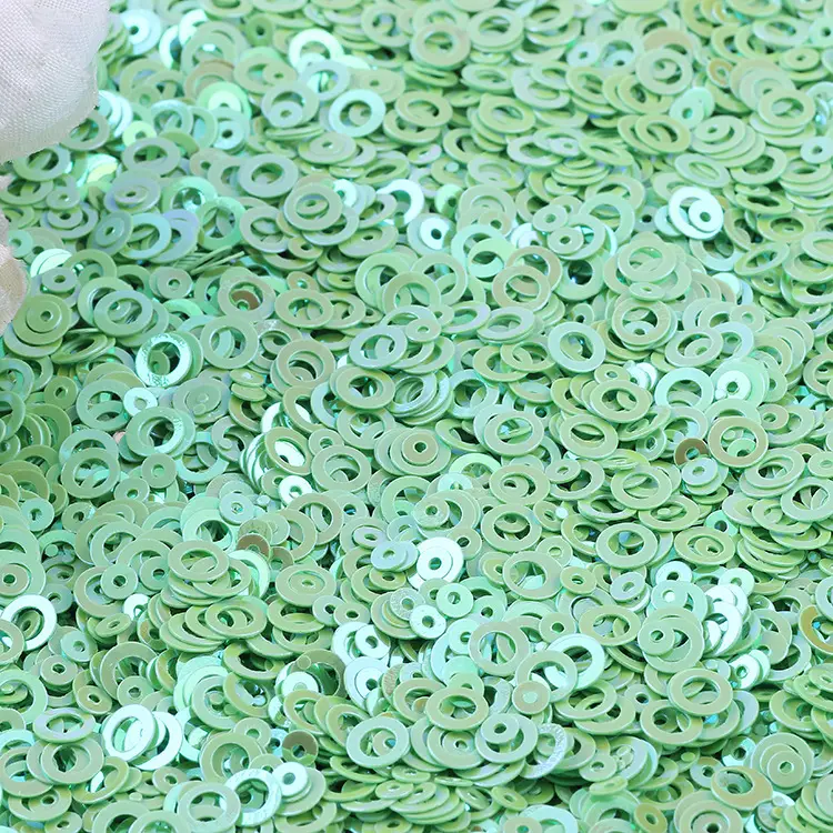 Small Bubble Hollow Circle Ring Sequins for Christmas & Weddings - Image 11