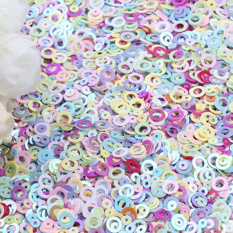 Small Bubble Hollow Circle Ring Sequins for Christmas & Weddings - Image 12