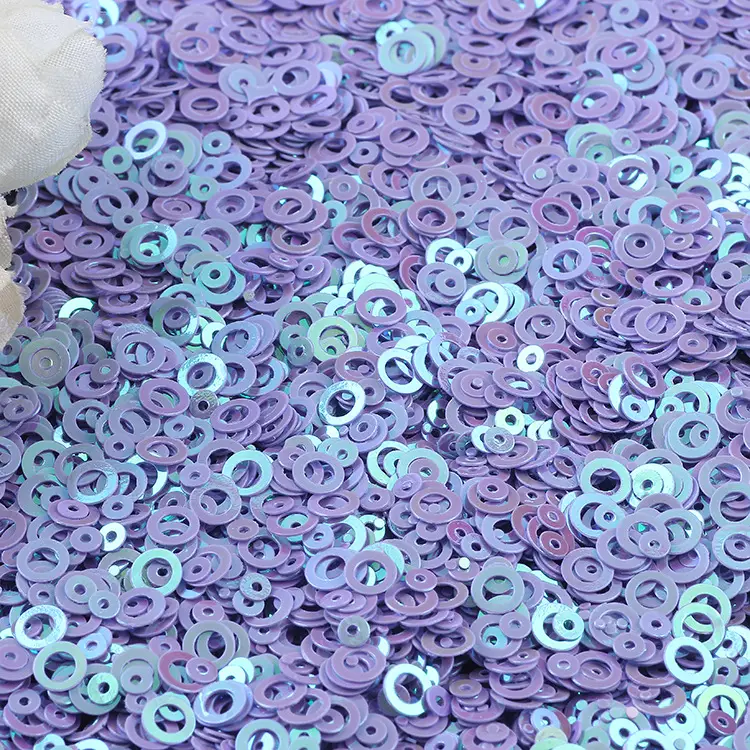 Small Bubble Hollow Circle Ring Sequins for Christmas & Weddings - Image 3