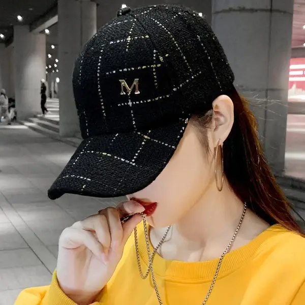 Women Korean Style Baseball Cap with Chain & Crystal