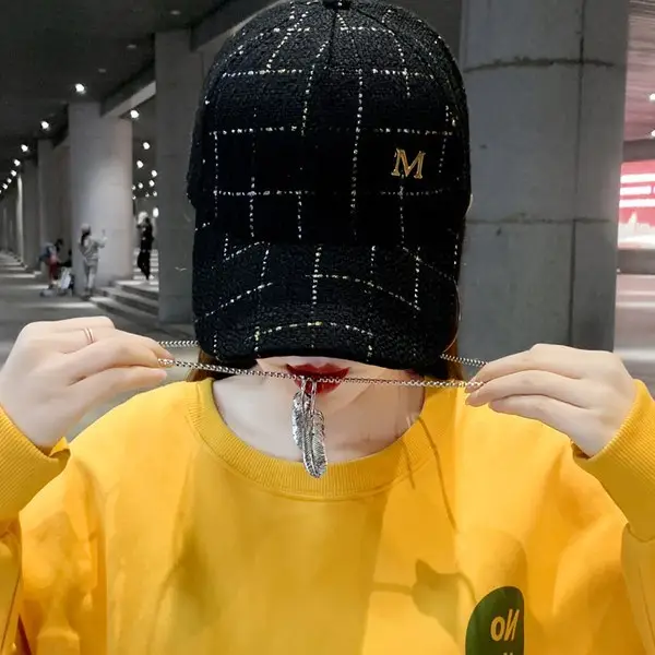 Women Korean Style Baseball Cap with Chain & Crystal - Image 6