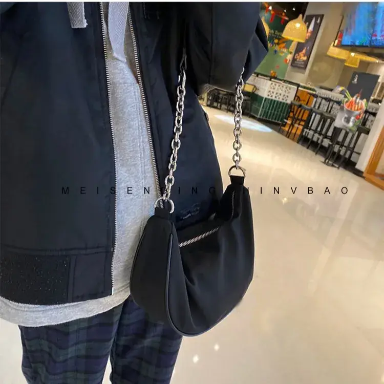 Minimalist Cold Retro Summer Bag 2025