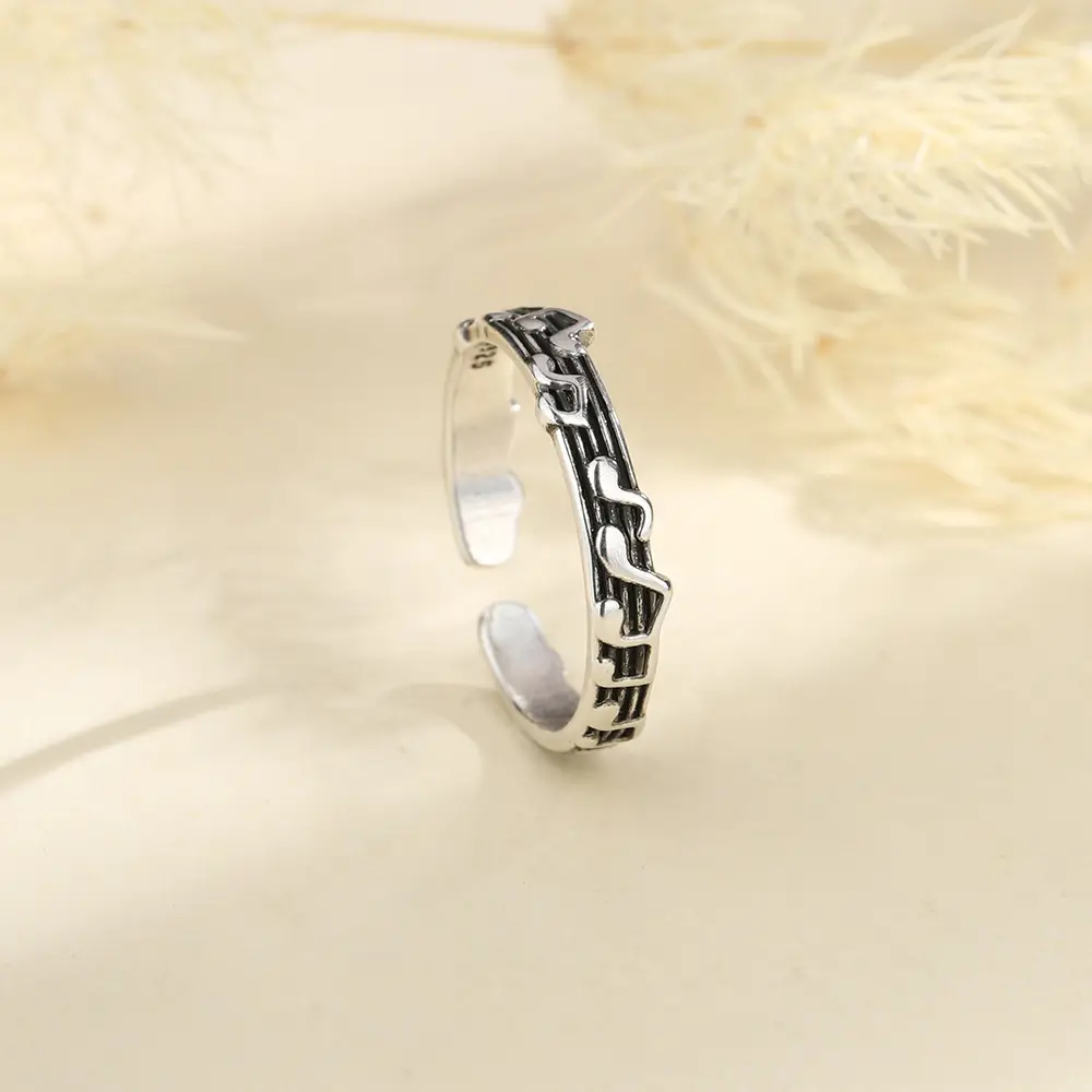 Vintage Silver Adjustable Ring for Women - Image 3