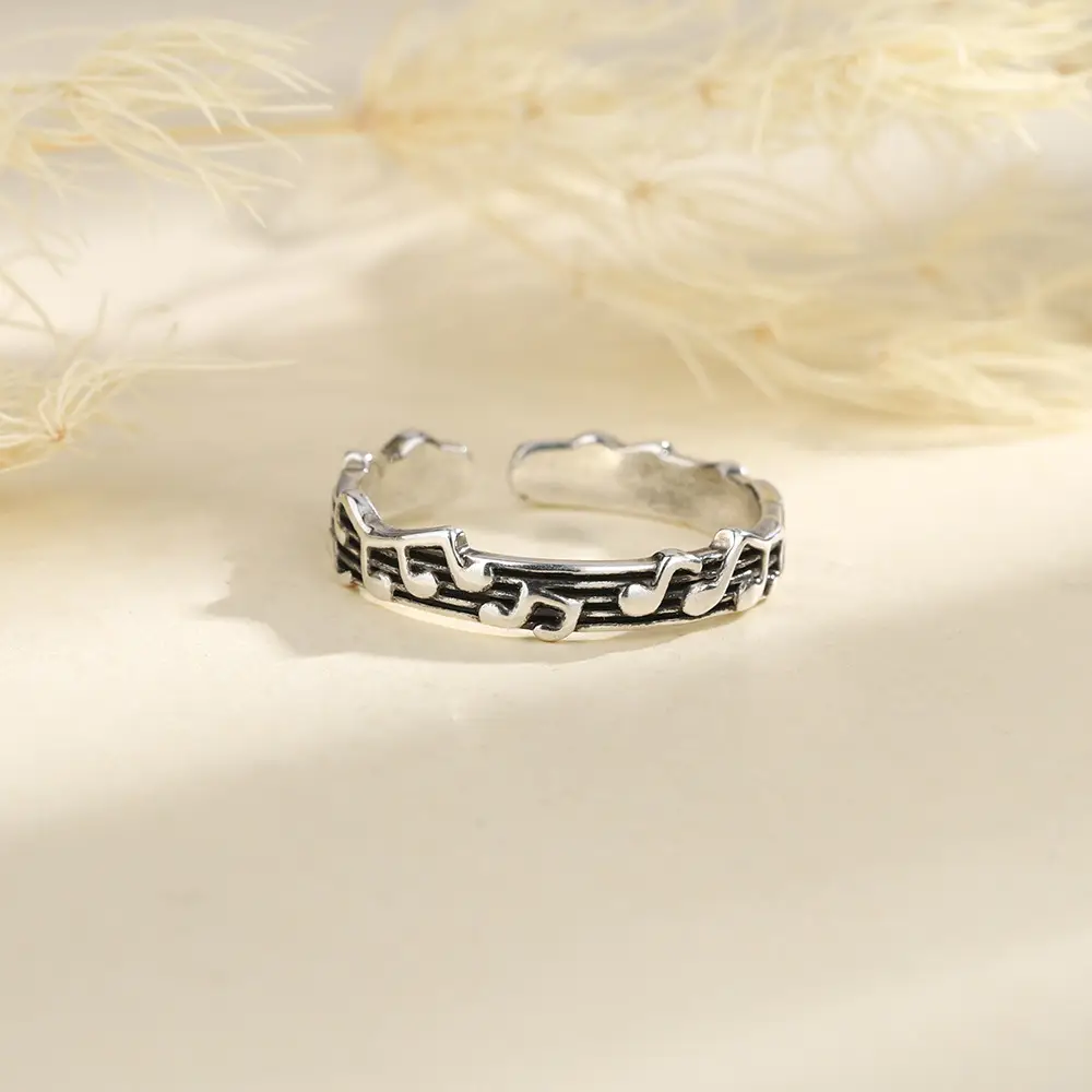 Vintage Silver Adjustable Ring for Women - Image 4