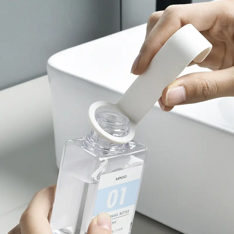 Plastic Bathroom Storage Hooks 2.5x3.1cm Each - Image 4