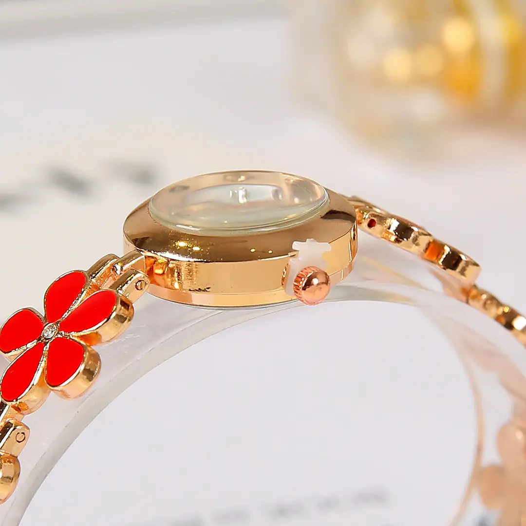 Popular women's casual fashion Clover five-leaf flower bracelet watch cute exquisite small girl jewelry watch — feature 5