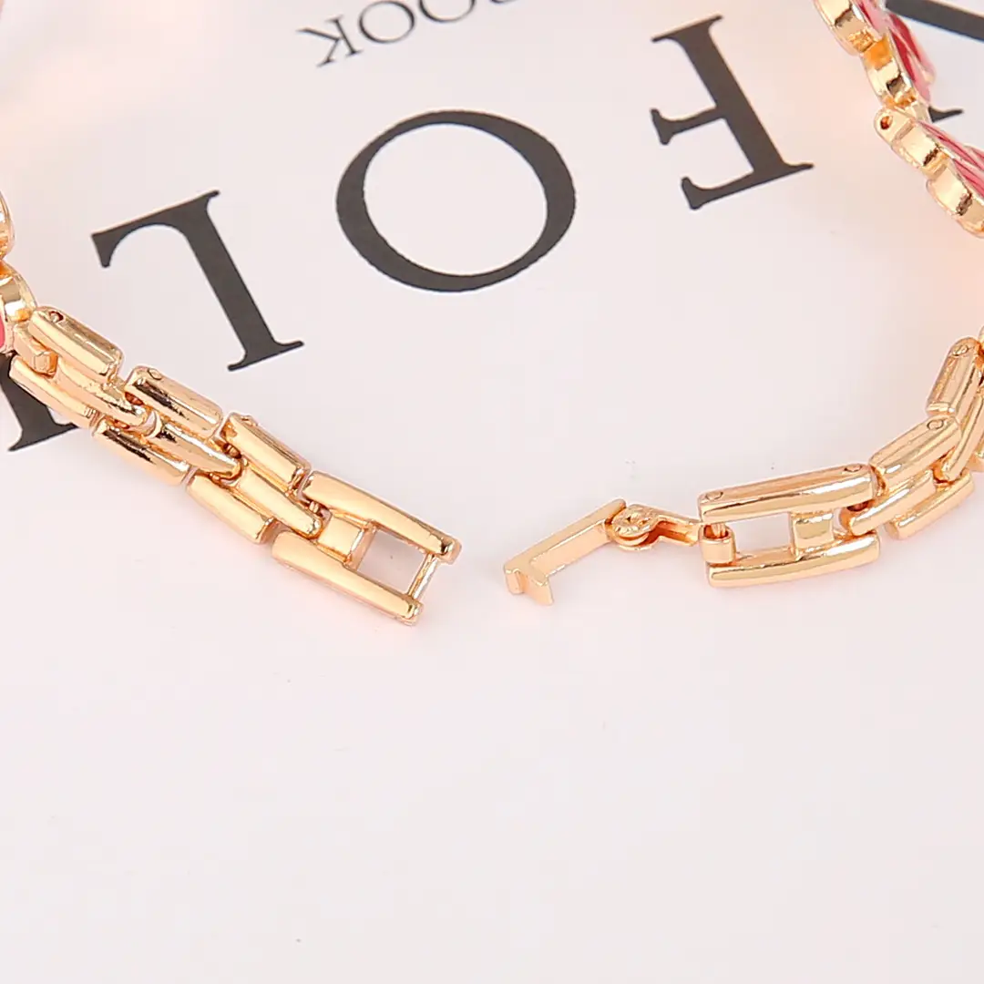 Popular women's casual fashion Clover five-leaf flower bracelet watch cute exquisite small girl jewelry watch — feature 7