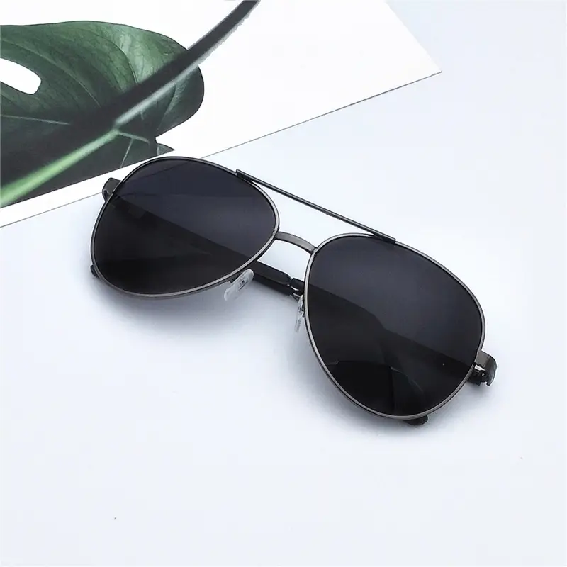 Men's Black Metal Sunglasses Wholesale - Image 4