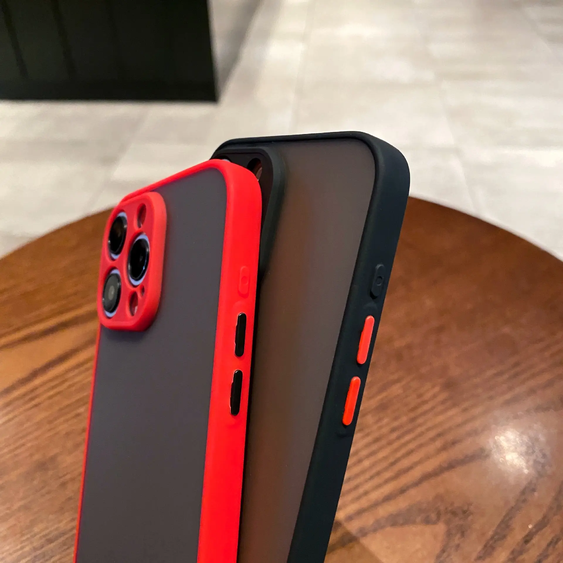 iPhone 16 Frosted Skin Sense Eye Protection Case — feature 5