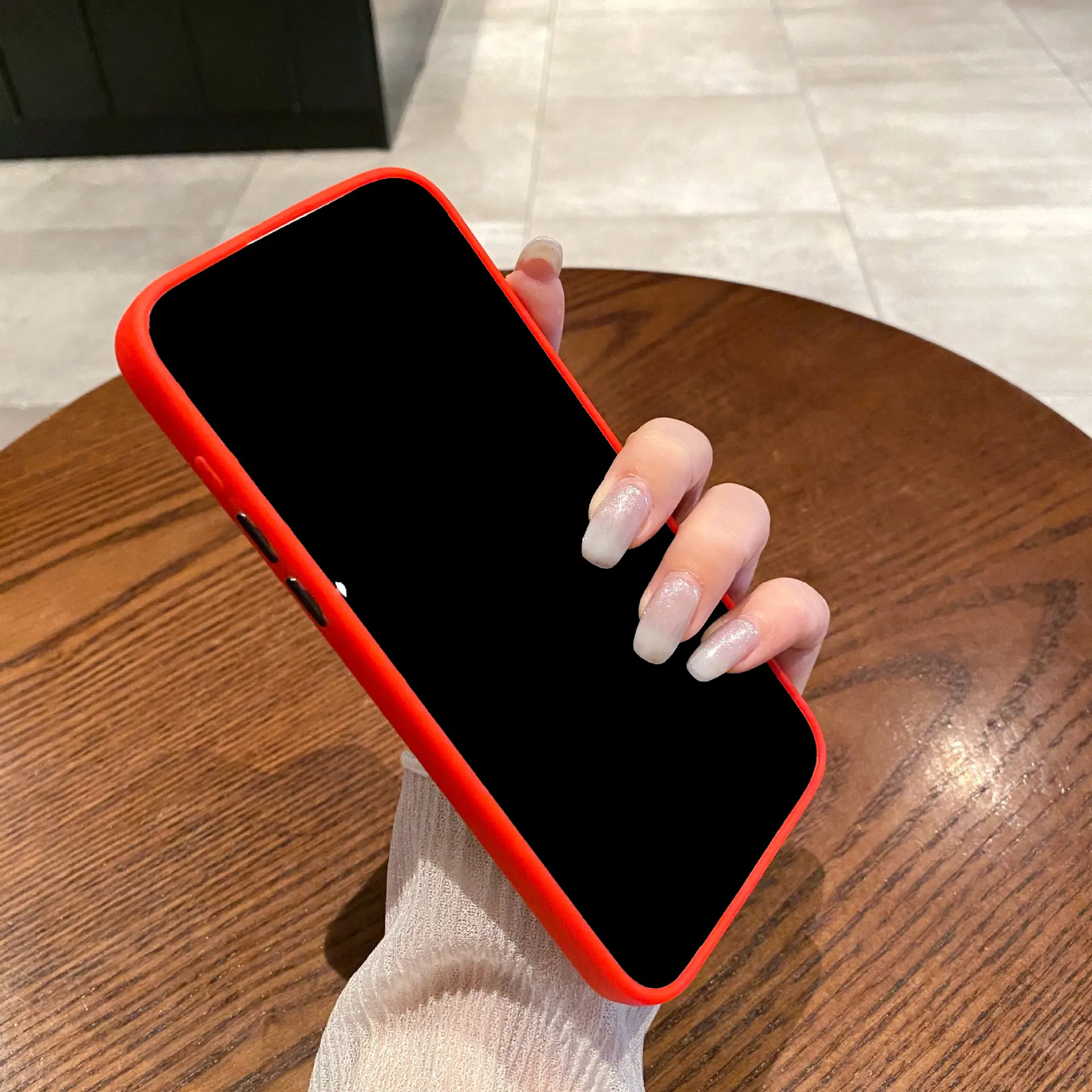 iPhone 16 Frosted Skin Sense Eye Protection Case — feature 7