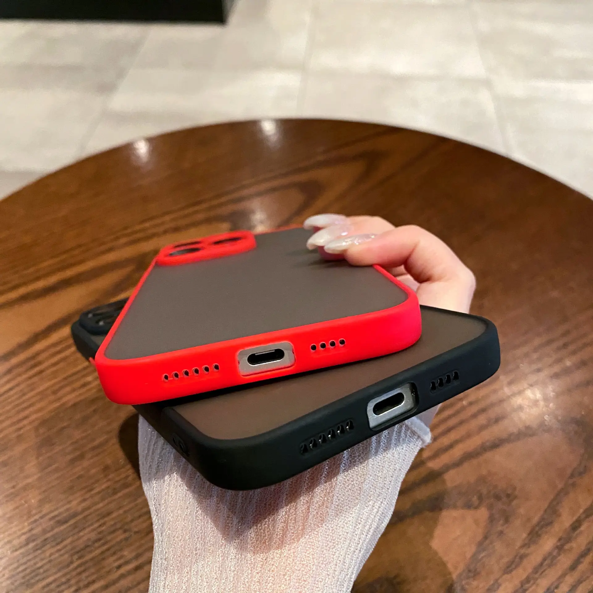 iPhone 16 Frosted Skin Sense Eye Protection Case — feature 8