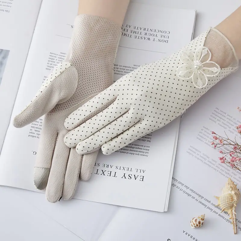 Women's Grey Touch Screen Gloves with Butterfly Design