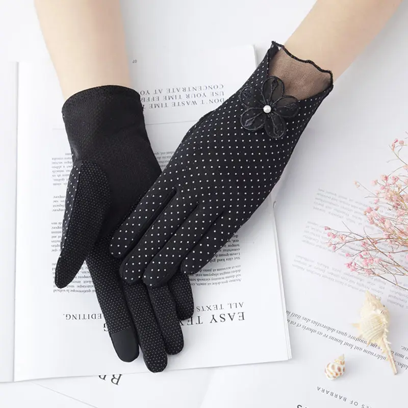 Women's Grey Touch Screen Gloves with Butterfly Design