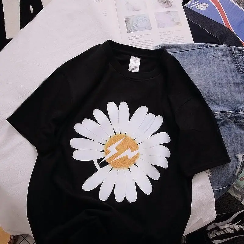 Men's Korean Style Daisy Print T-Shirt Brown - Image 7