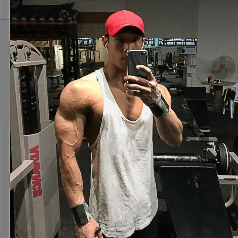 Muscle Men's Red Mesh Sleeveless Vest - Image 11