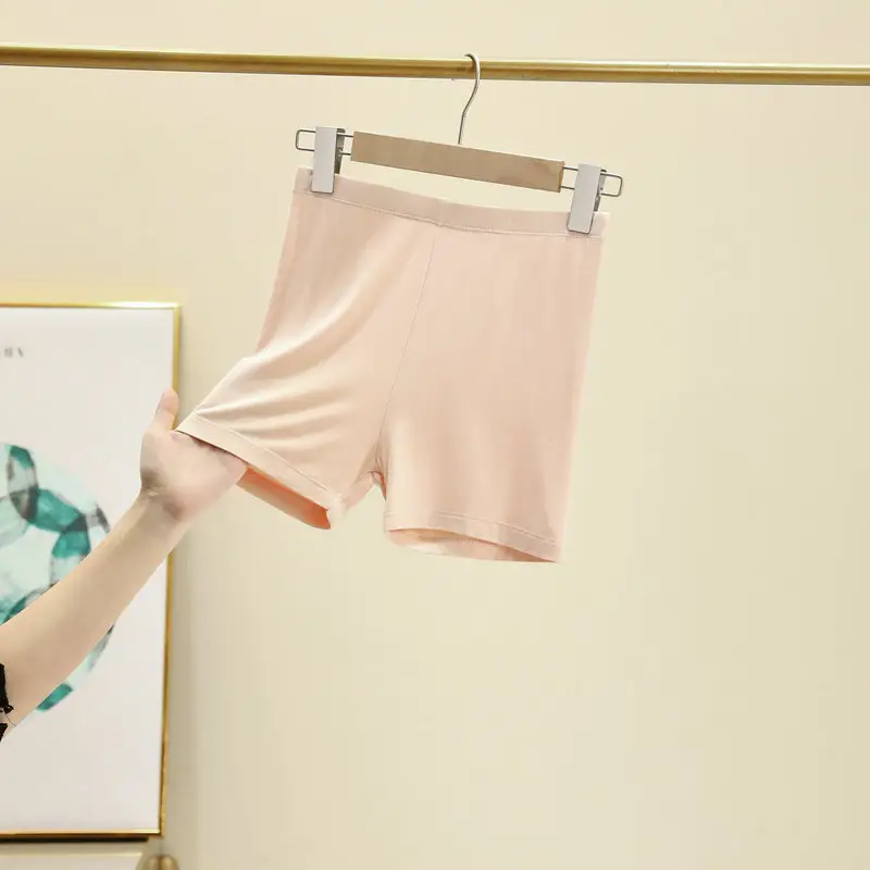 Three-part pants skin color