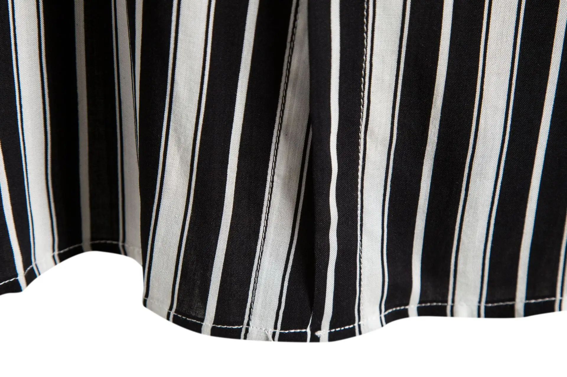 Men's Striped Short-Sleeved Shirt Black White - Image 4