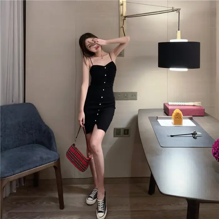 Black Knitted V-Neck Pleated Dress with Skirt - Image 2
