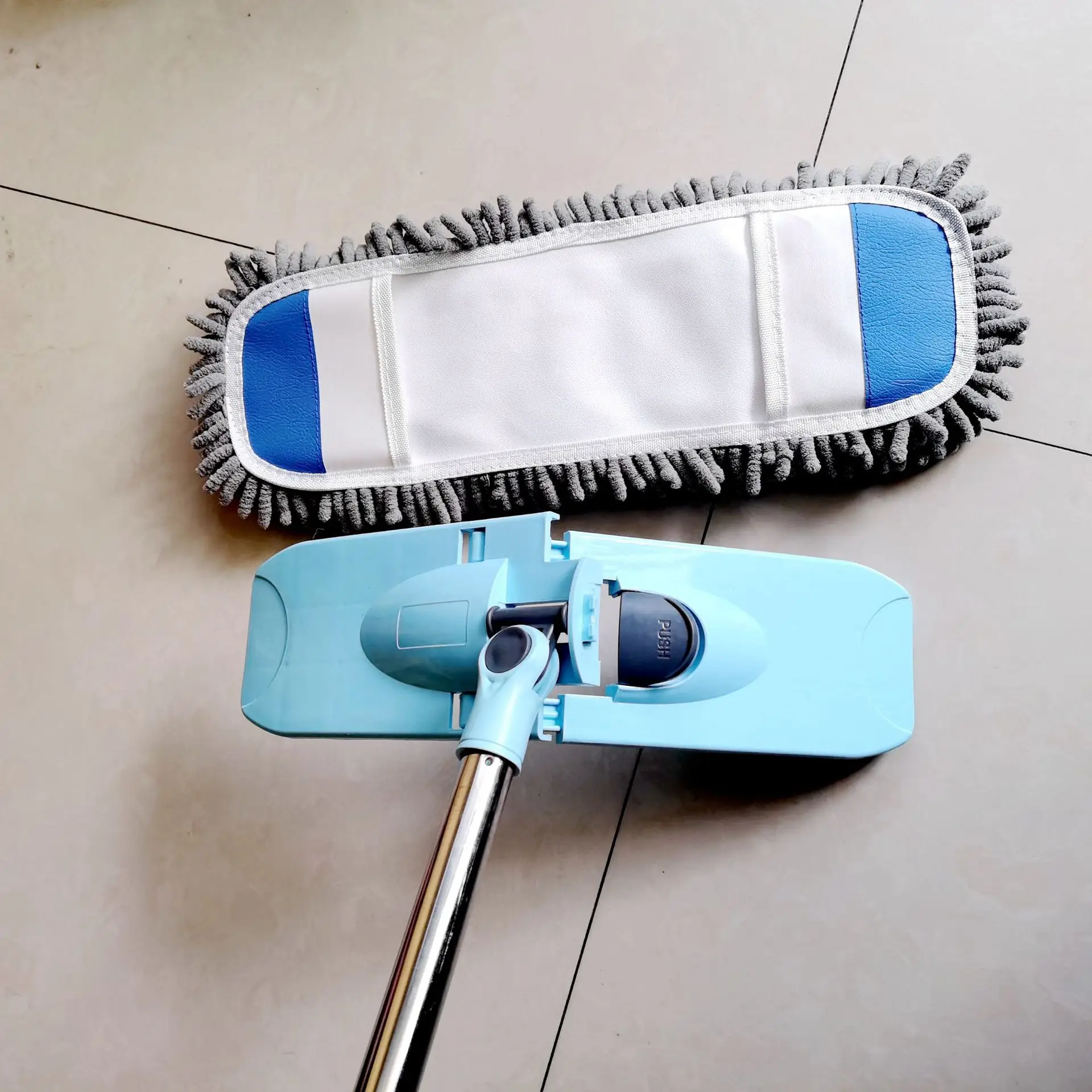 Snowtail Folding Mop with 360 Rotation Head — feature 3