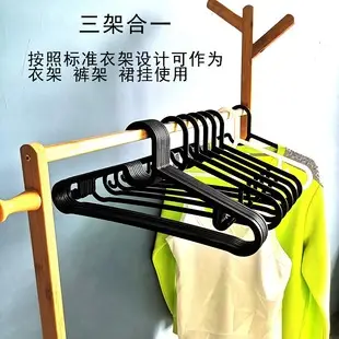 Wide Shoulder Plastic Water Bottle Hangers — feature 34