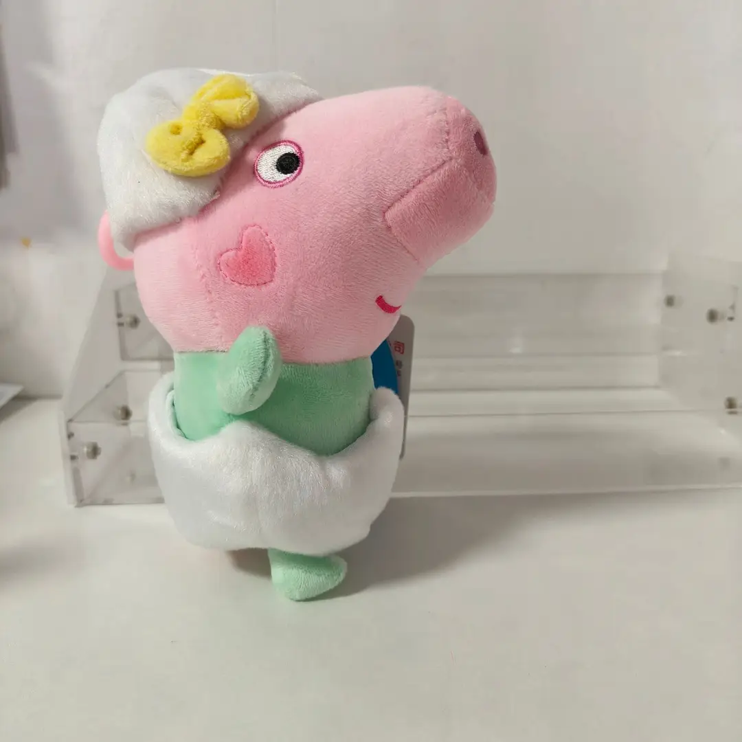 Authentic Peppa Pig Stuffed Toy Doll Family of Four Toddlers George Doll Rag Doll Pig Grandpa Grandma