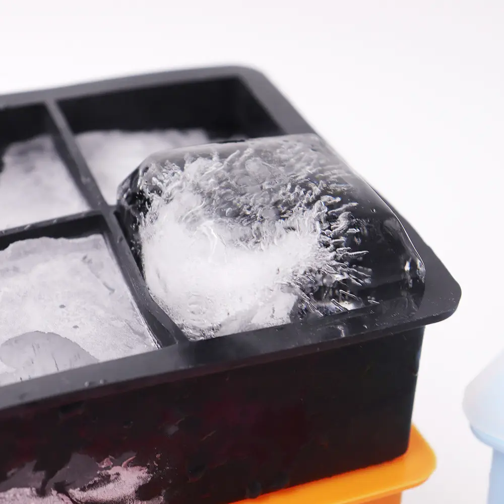 Factory Wholesale 6-Compartment Silicone Ice Cube Tray with Lid - Image 10