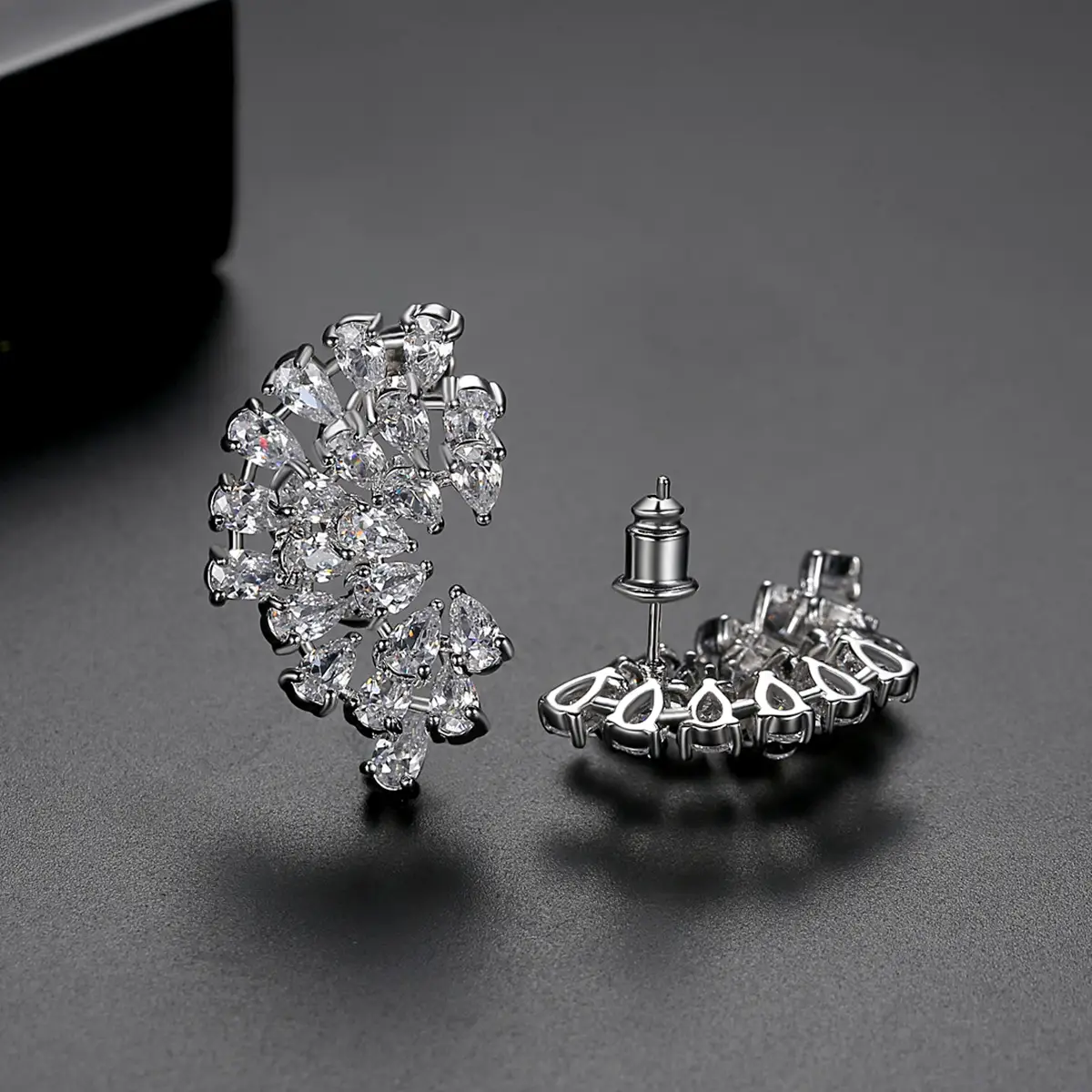 Jinse Zircon Earrings Red White Gradient Korean Style - Image 6
